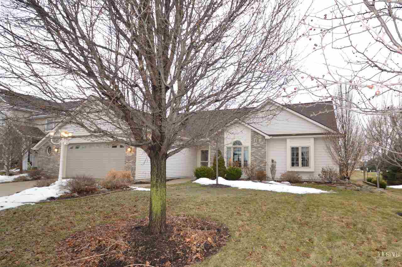 3715 Flowing Brook Dr, Fort Wayne, IN 46818 photo 2