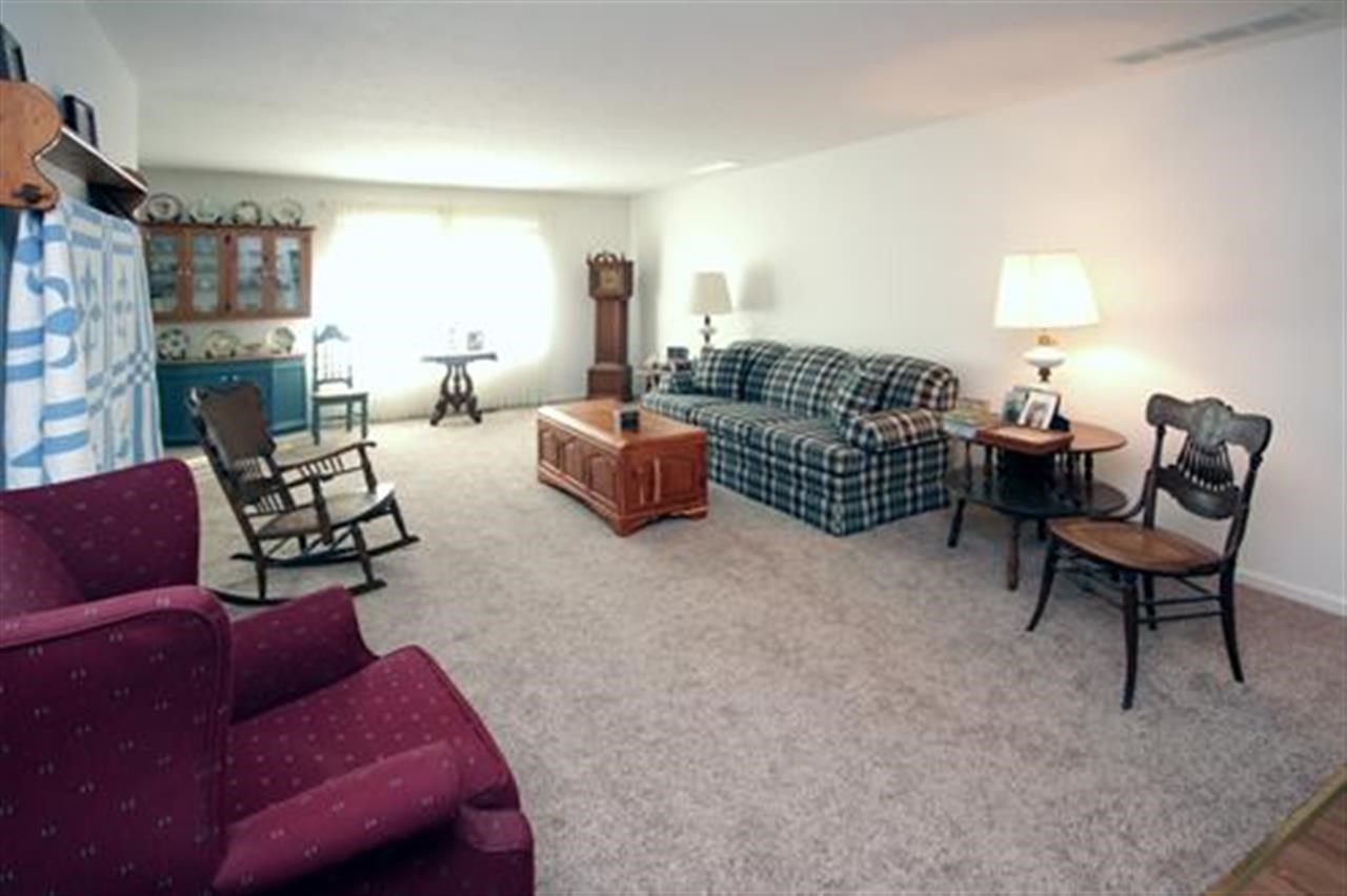 18532 Garwood Ct, South Bend, IN 46637 photo 9