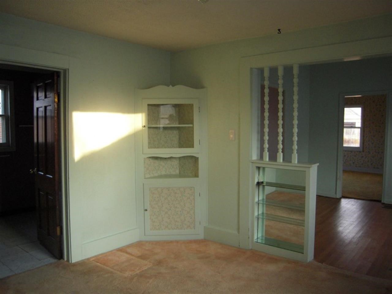 355 E Green St, Frankfort, IN 46041 photo 5