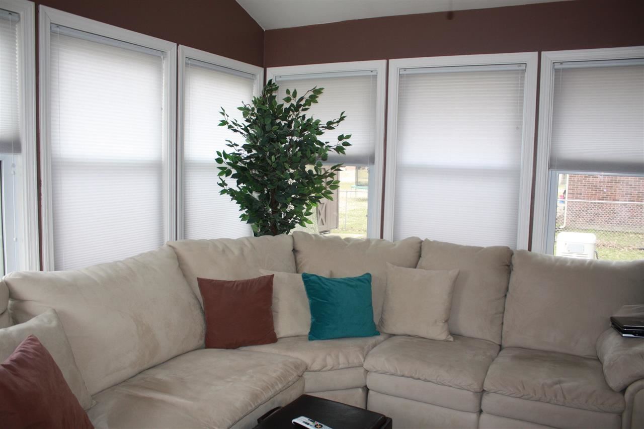 1220 Mockingbird Ln, Mount Vernon, IN 47620 photo 9