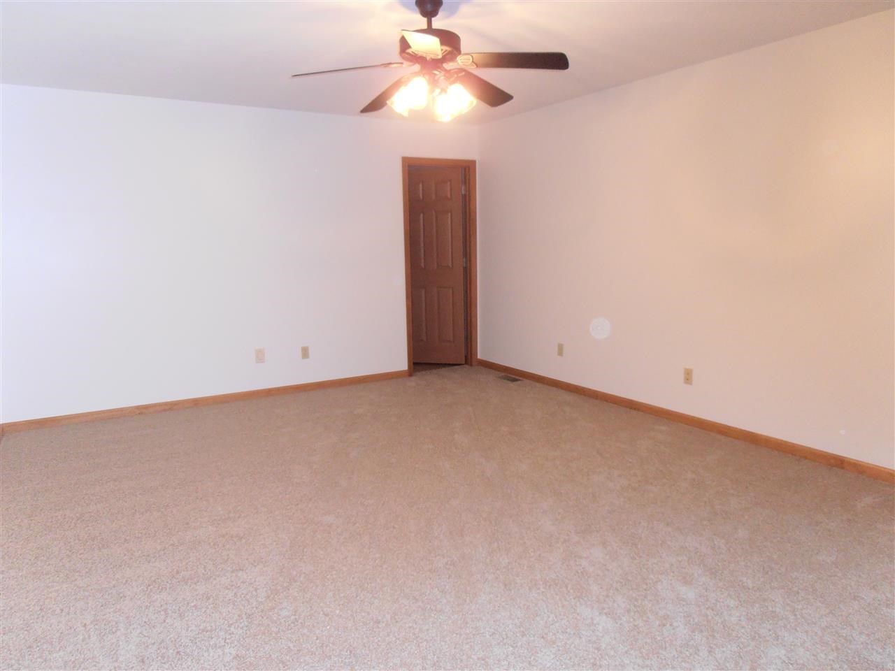 18288 Munich Ponds Dr, South Bend, IN 46637 photo 11