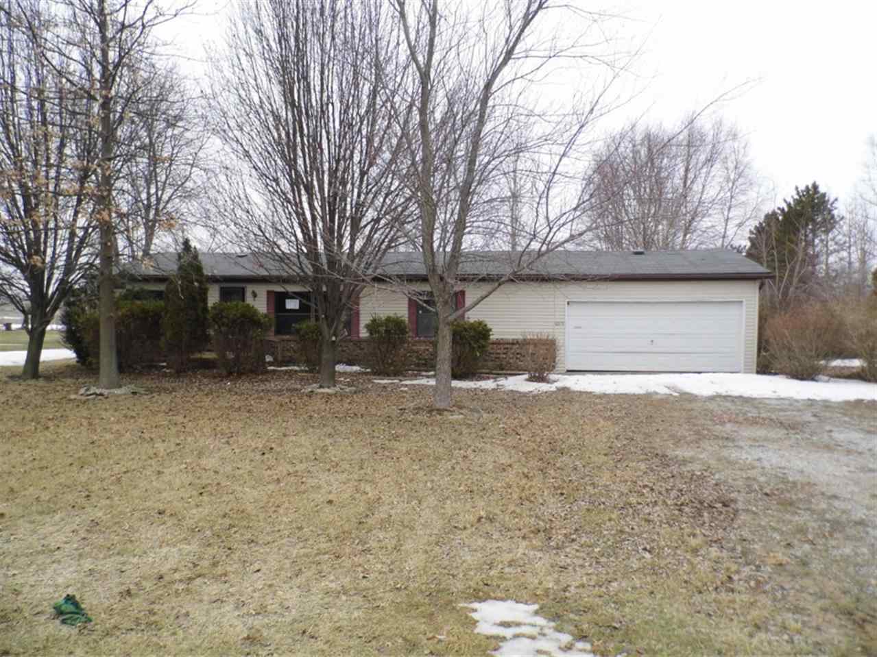 8819 W Division Line Rd, Delphi, IN 46923 photo 1