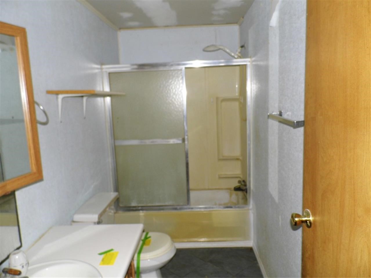 8819 W Division Line Rd, Delphi, IN 46923 photo 5