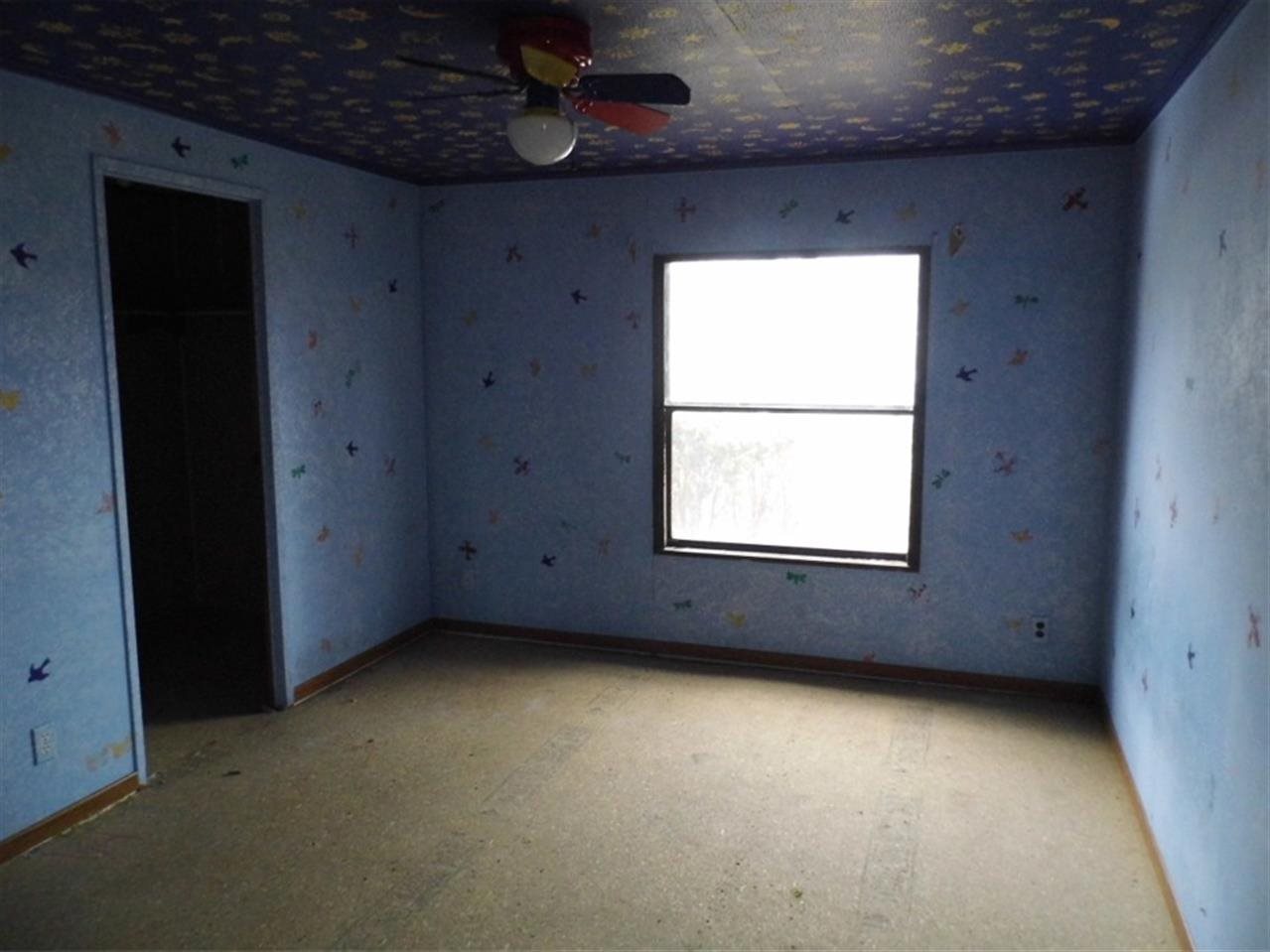 8819 W Division Line Rd, Delphi, IN 46923 photo 4