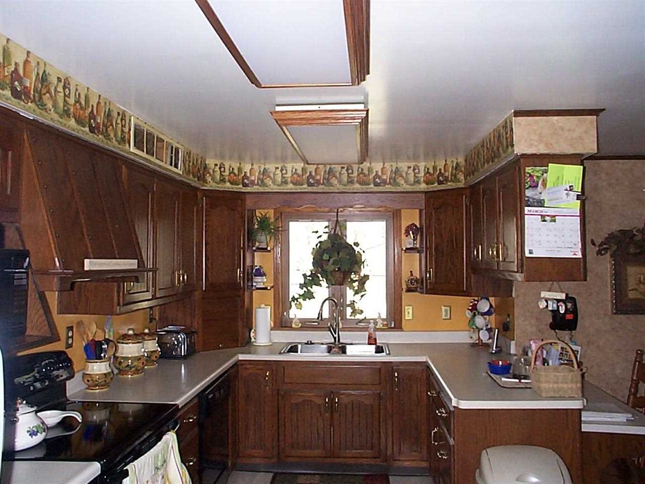 248 W Main St, Butler, IN 46721 photo 7