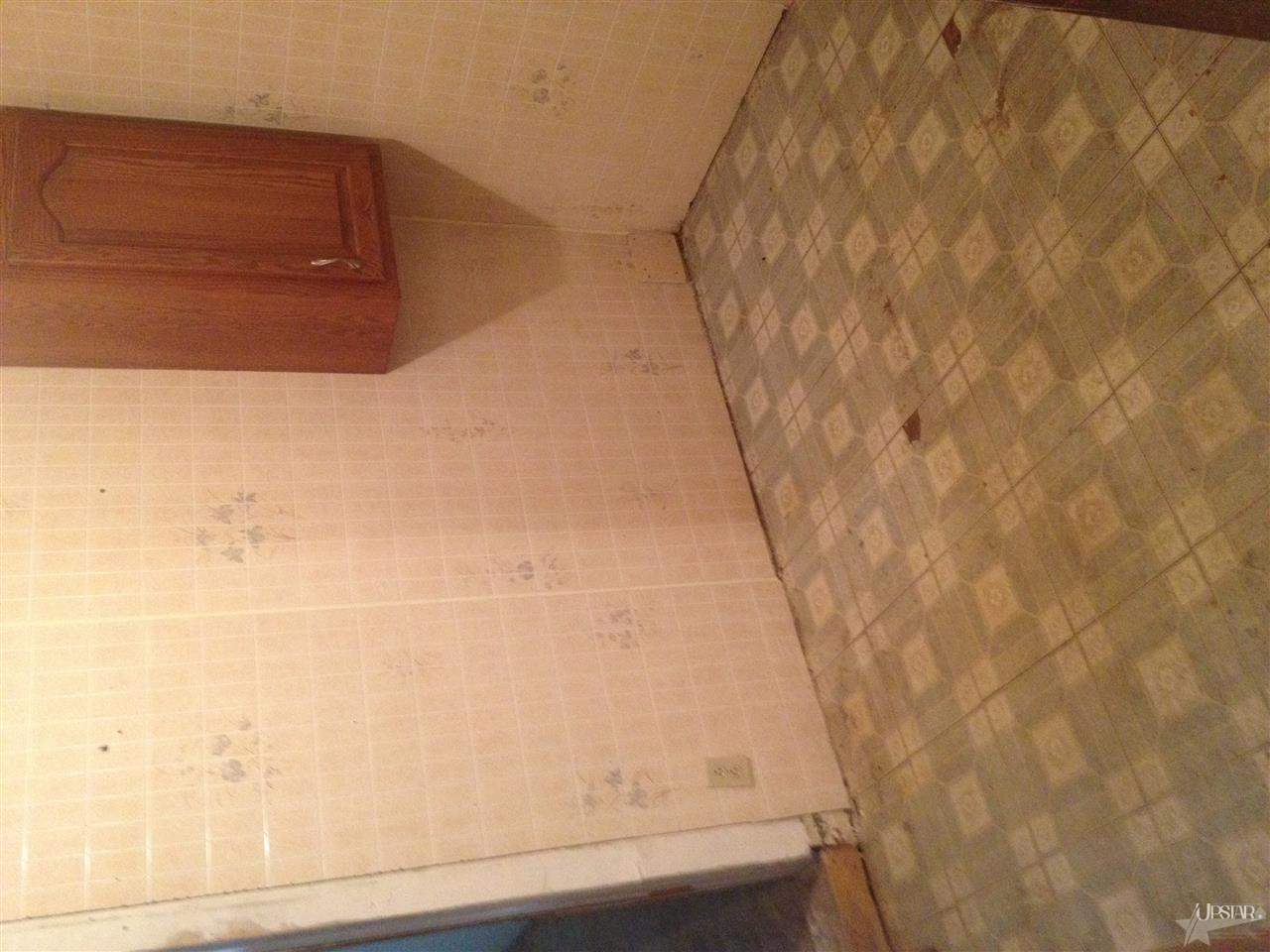 526 W Whitley St, Churubusco, IN 46723 photo 4