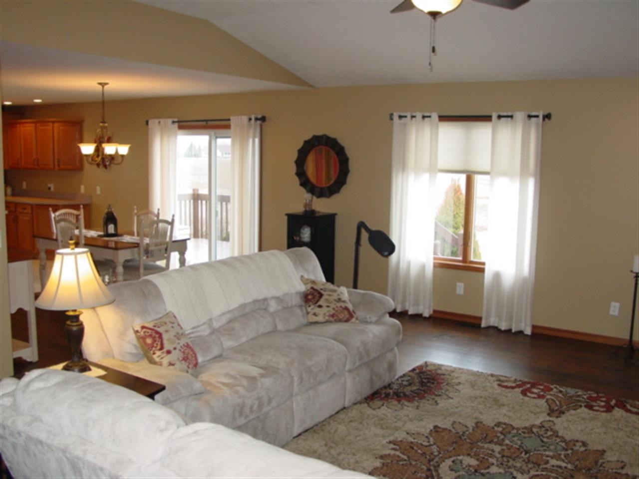 3340 N Royal Oak Ct, Warsaw, IN 46582 photo 8