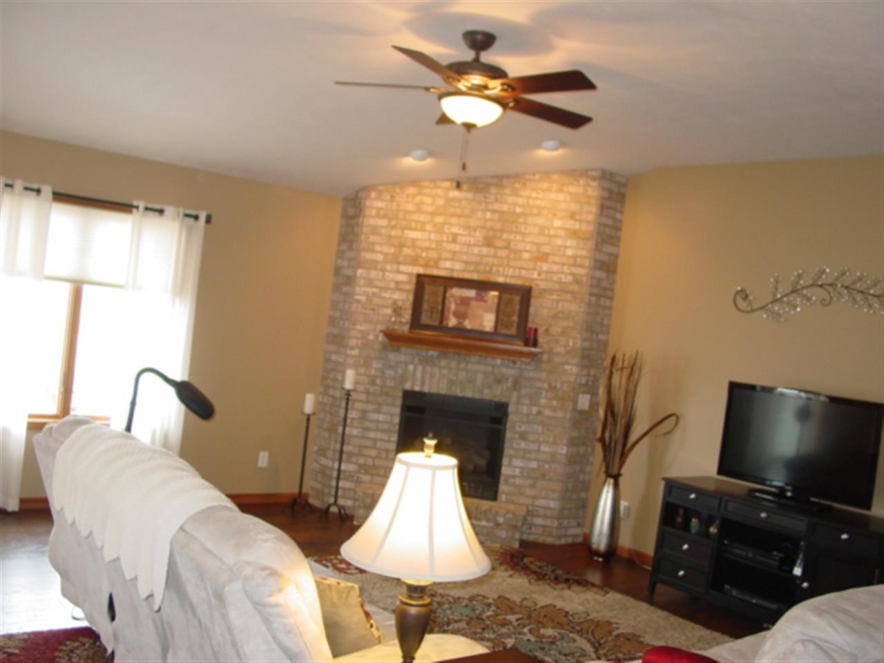 3340 N Royal Oak Ct, Warsaw, IN 46582 photo 9