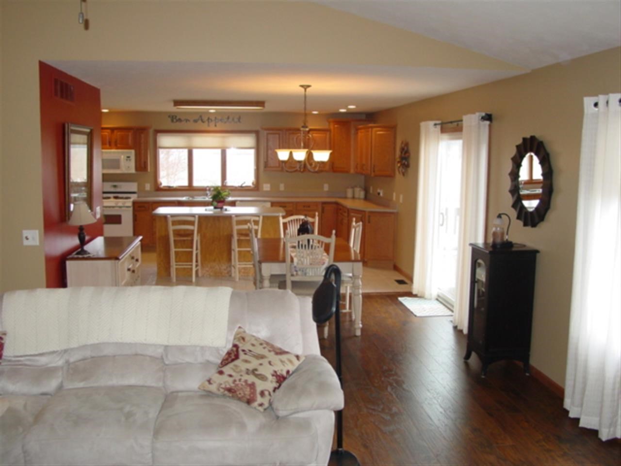 3340 N Royal Oak Ct, Warsaw, IN 46582 photo 6