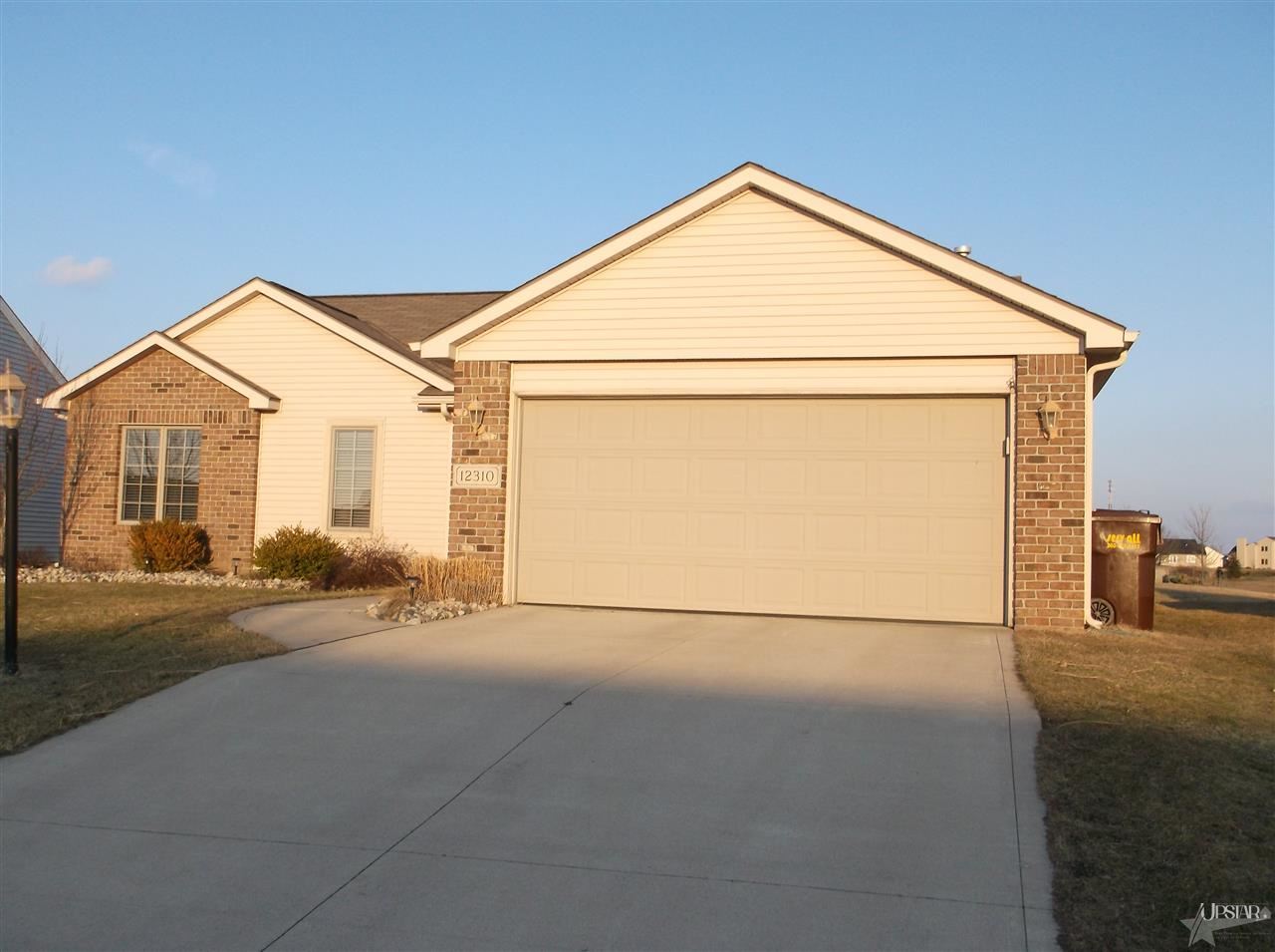 12310 Tumblebrook Ln, Fort Wayne, IN 46818 photo 2