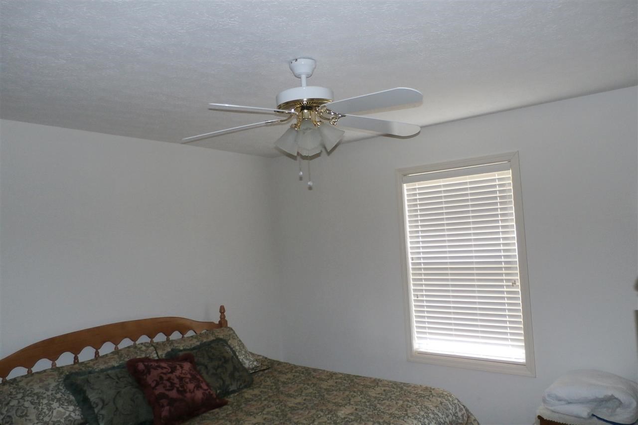 708 Imperial Dr, Evansville, IN 47711 photo 11