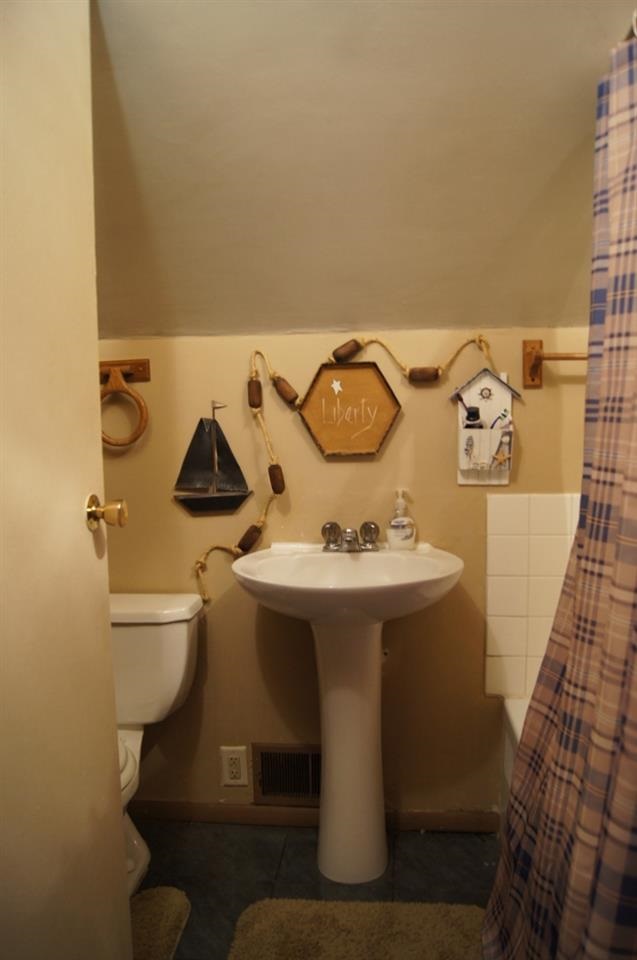 3681 N Greenwood Dr, Warsaw, IN 46582 photo 11