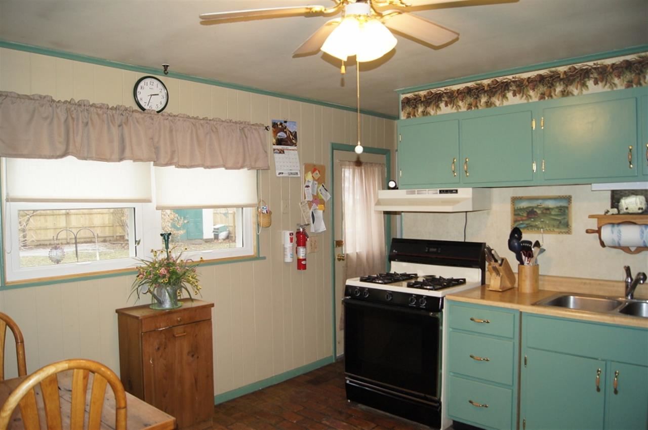3681 N Greenwood Dr, Warsaw, IN 46582 photo 5
