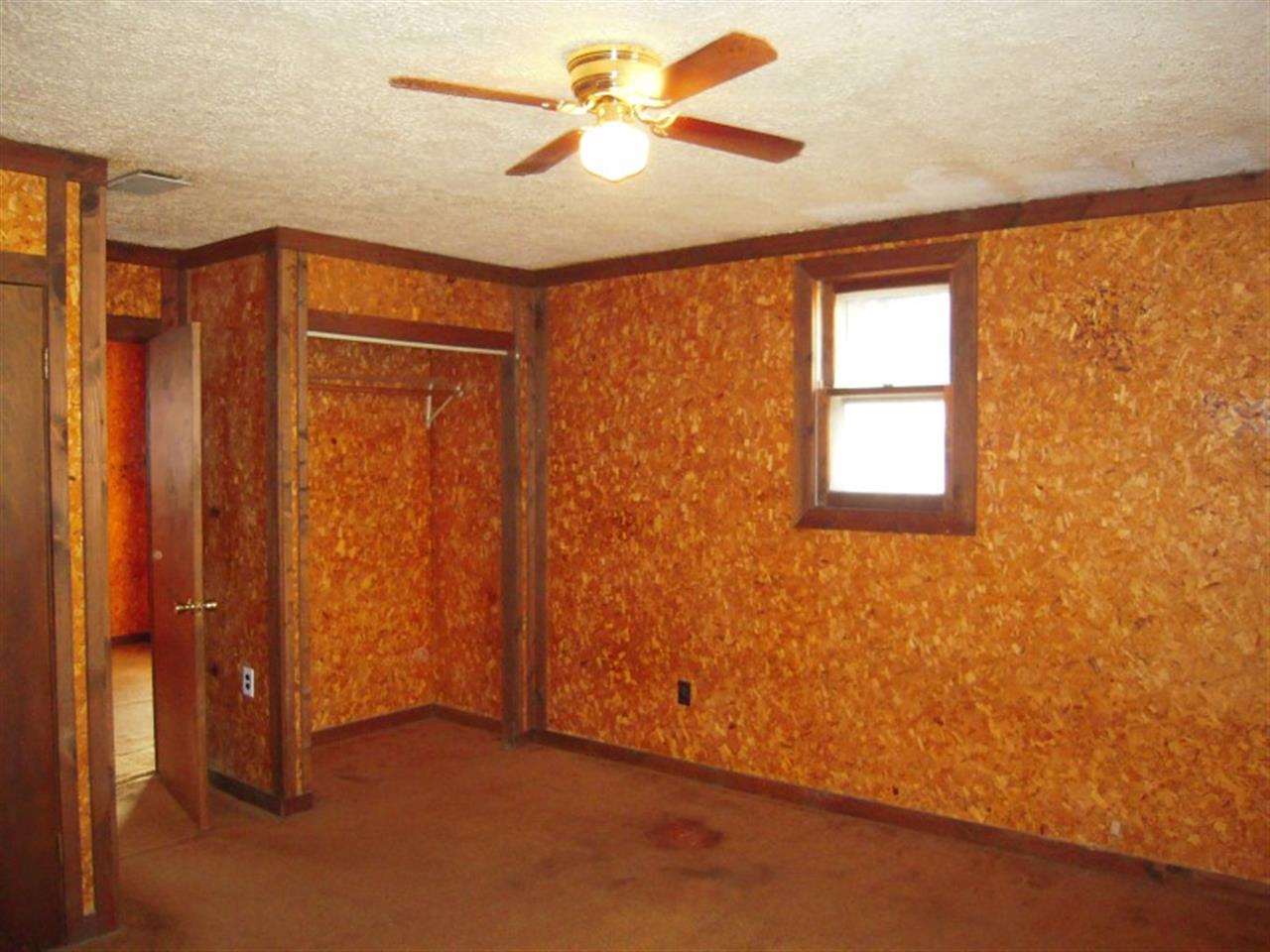 1157 W Mcclurg St, Frankfort, IN 46041 photo 8