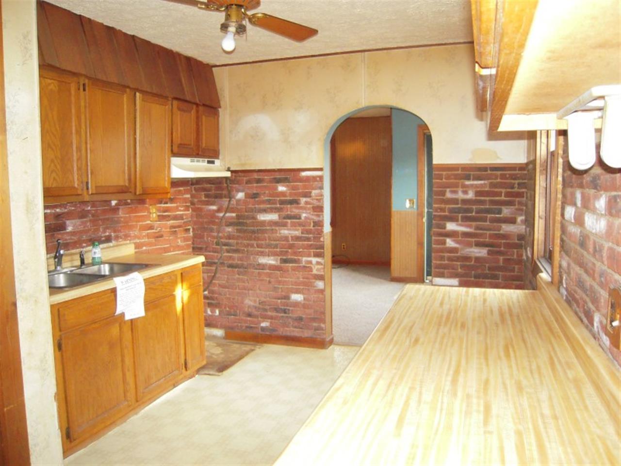 1157 W Mcclurg St, Frankfort, IN 46041 photo 5