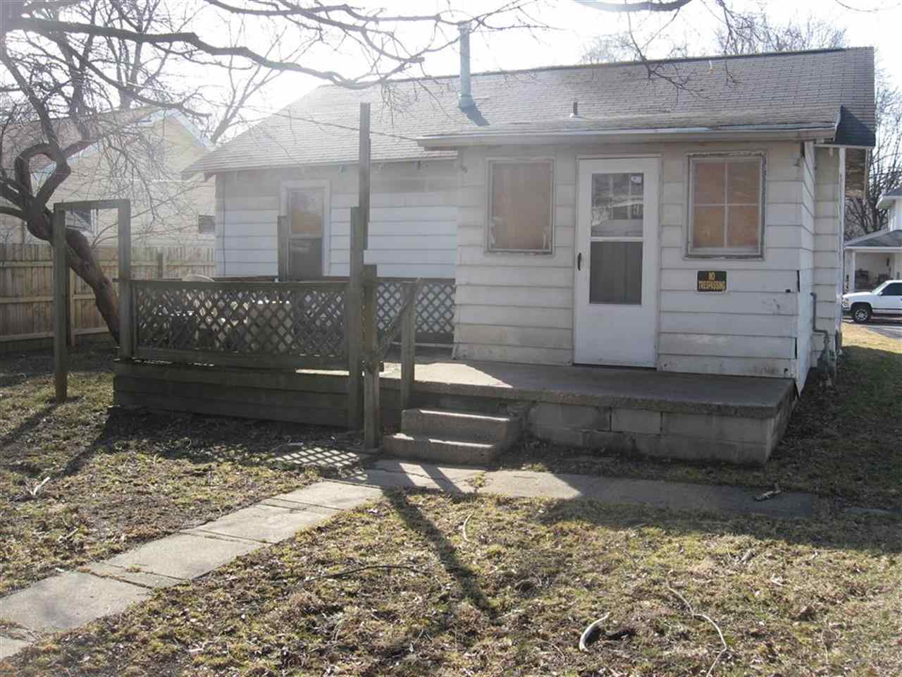 512 N Boots St, Marion, IN 46952 photo 2