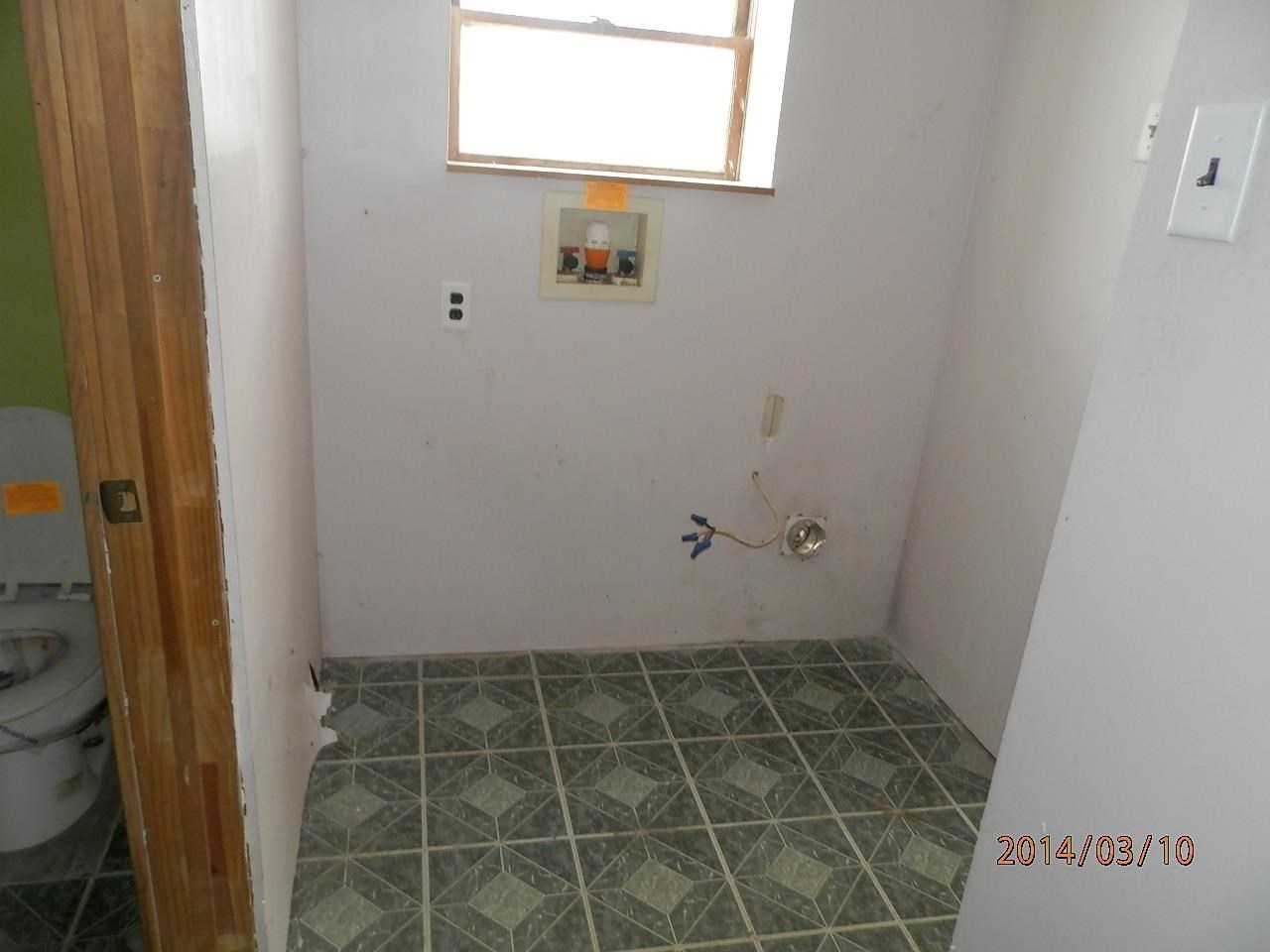 7665 N 1050 E, Howe, IN 46746 photo 15