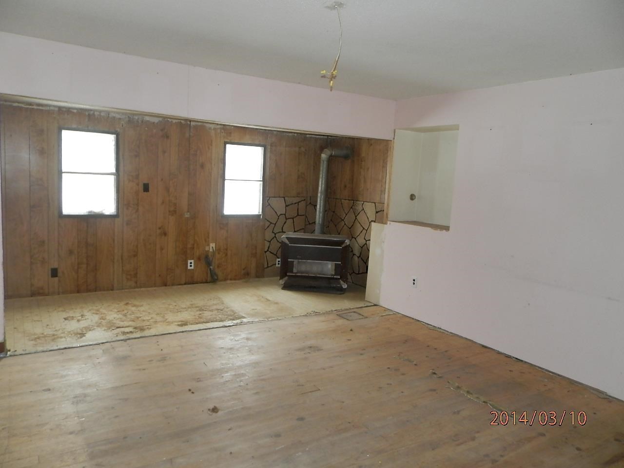 7665 N 1050 E, Howe, IN 46746 photo 9