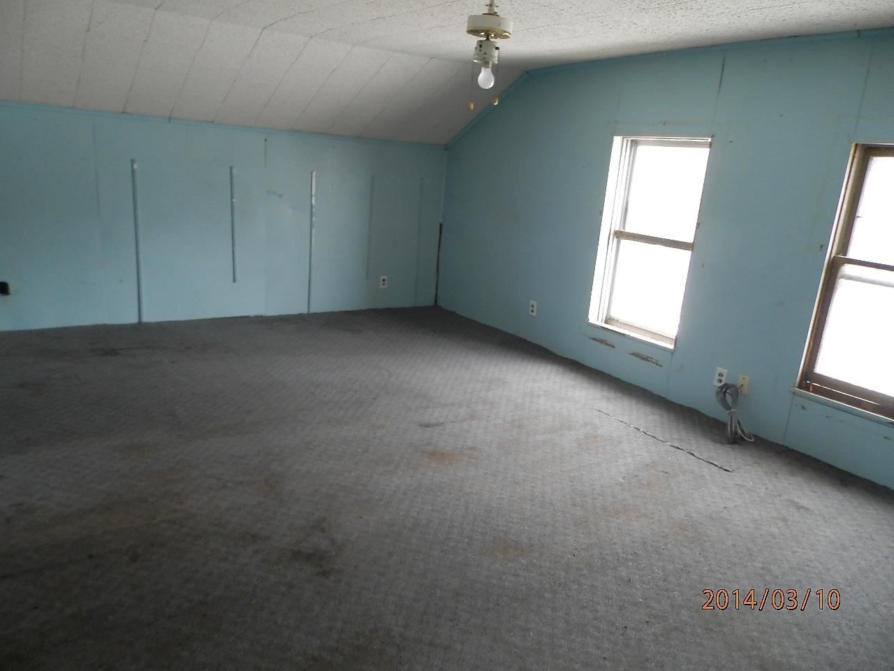 7665 N 1050 E, Howe, IN 46746 photo 16