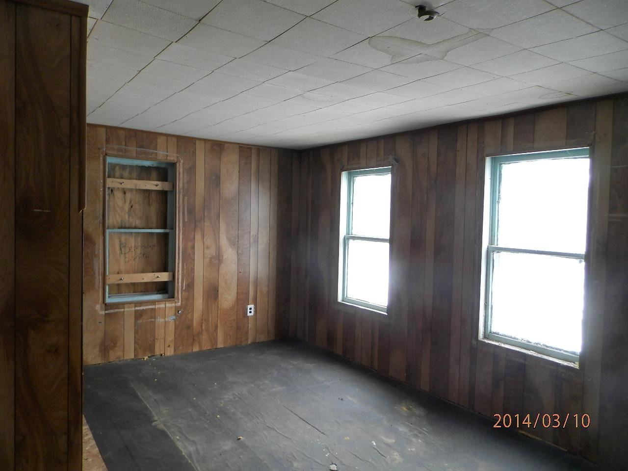 7665 N 1050 E, Howe, IN 46746 photo 12
