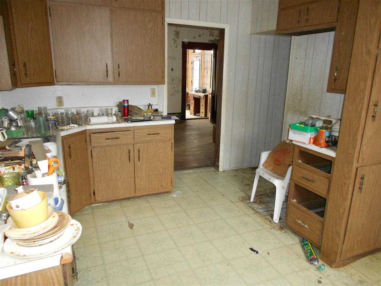 109 N Newton St, Goodland, IN 47948 photo 2