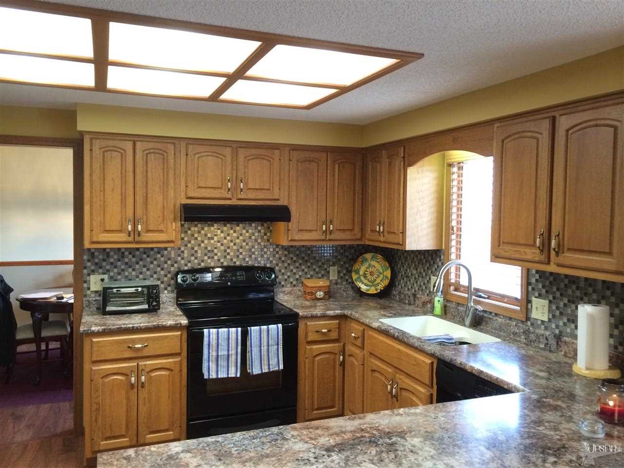 10719 Bayou Blvd, Fort Wayne, IN 46845 photo 9