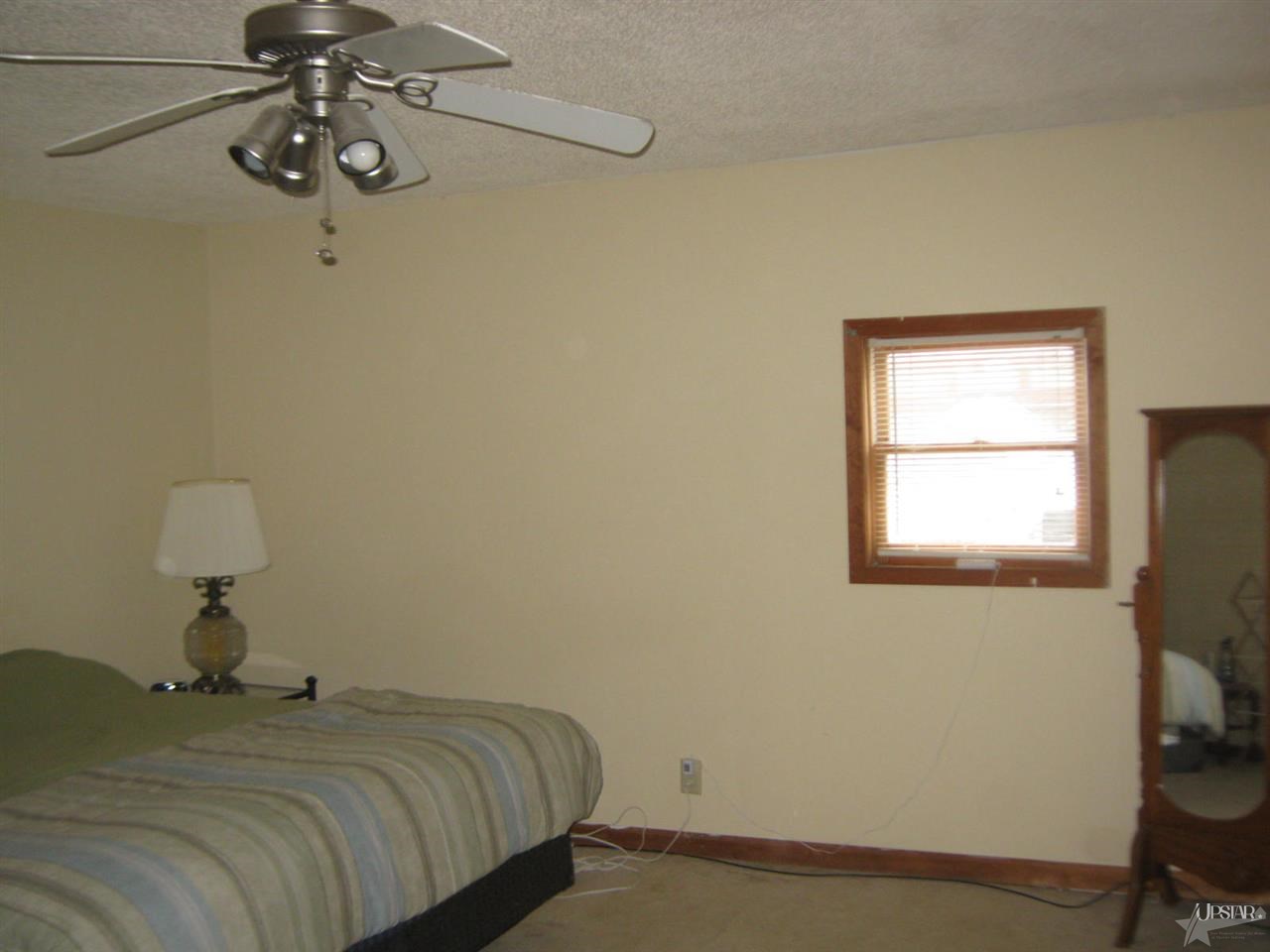 505 S Indiana St, Bluffton, IN 46714 photo 13