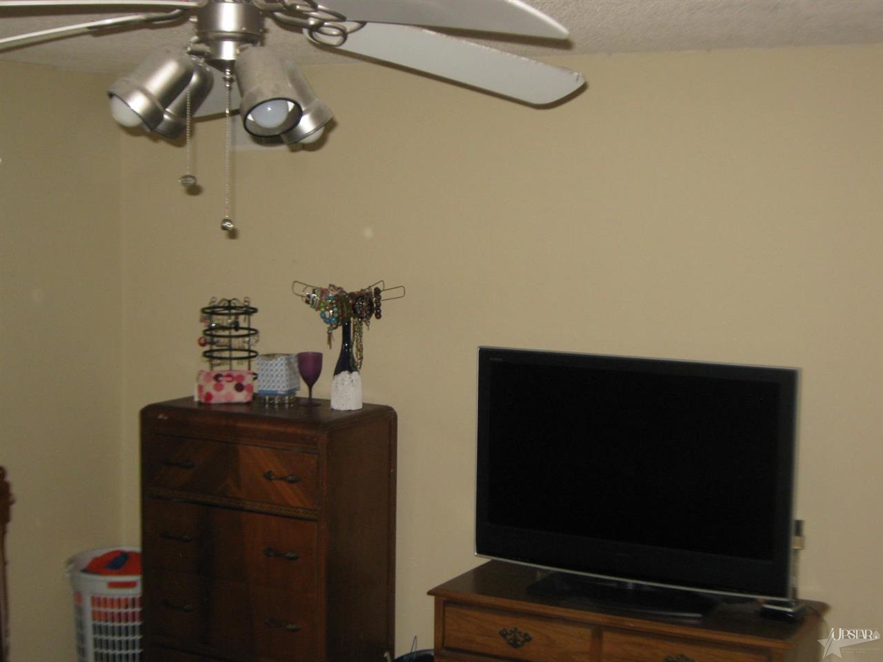 505 S Indiana St, Bluffton, IN 46714 photo 14