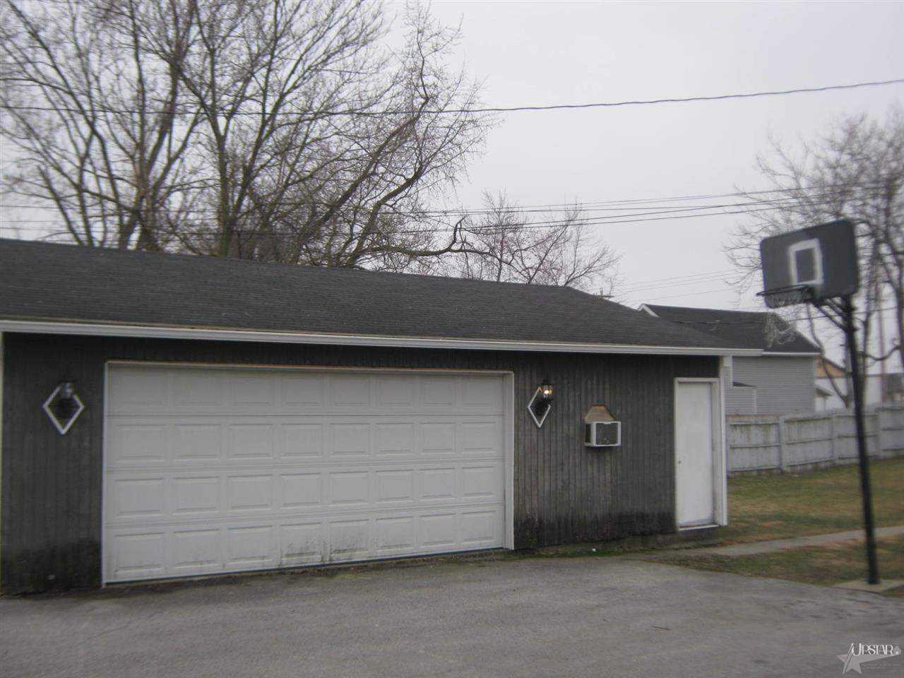 505 S Indiana St, Bluffton, IN 46714 photo 18