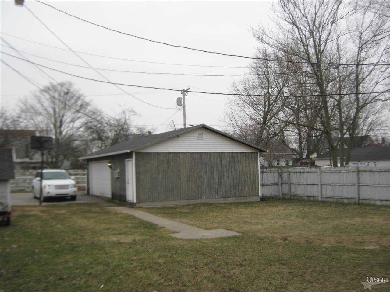 505 S Indiana St, Bluffton, IN 46714 photo 19