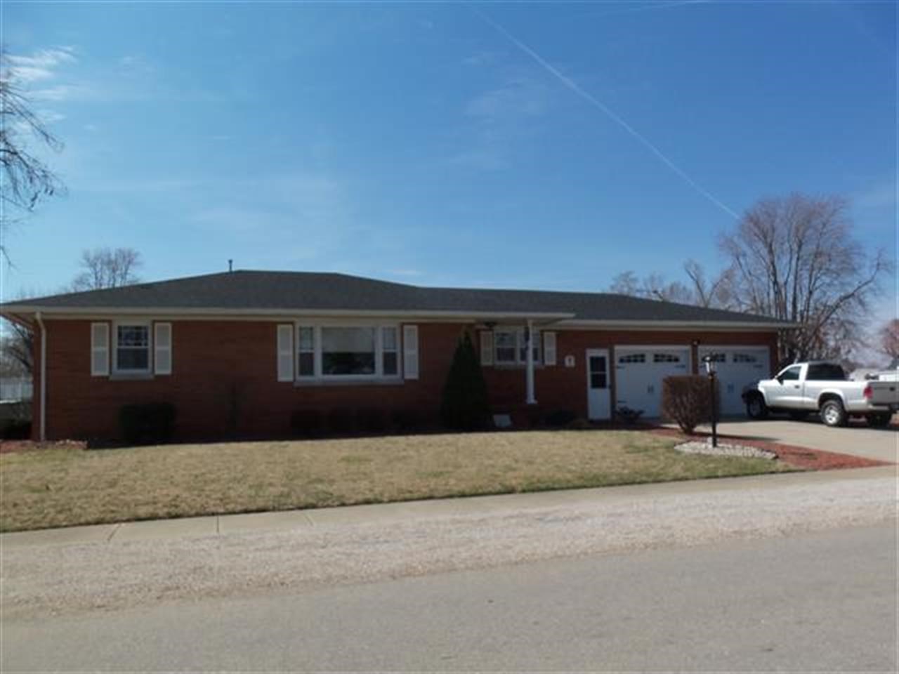 309 S Vine St, Haubstadt, IN 47639 photo 1