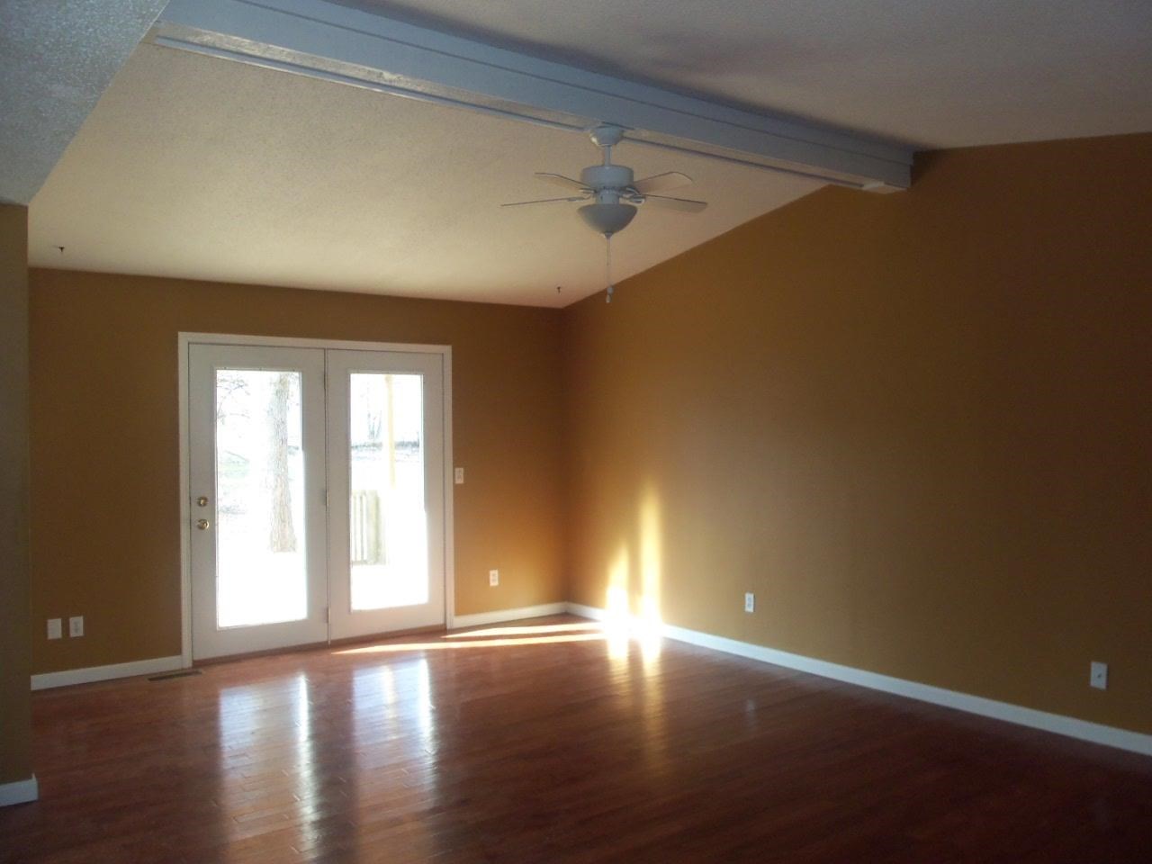 1901 Woodbridge Cir, Kokomo, IN 46901 photo 2