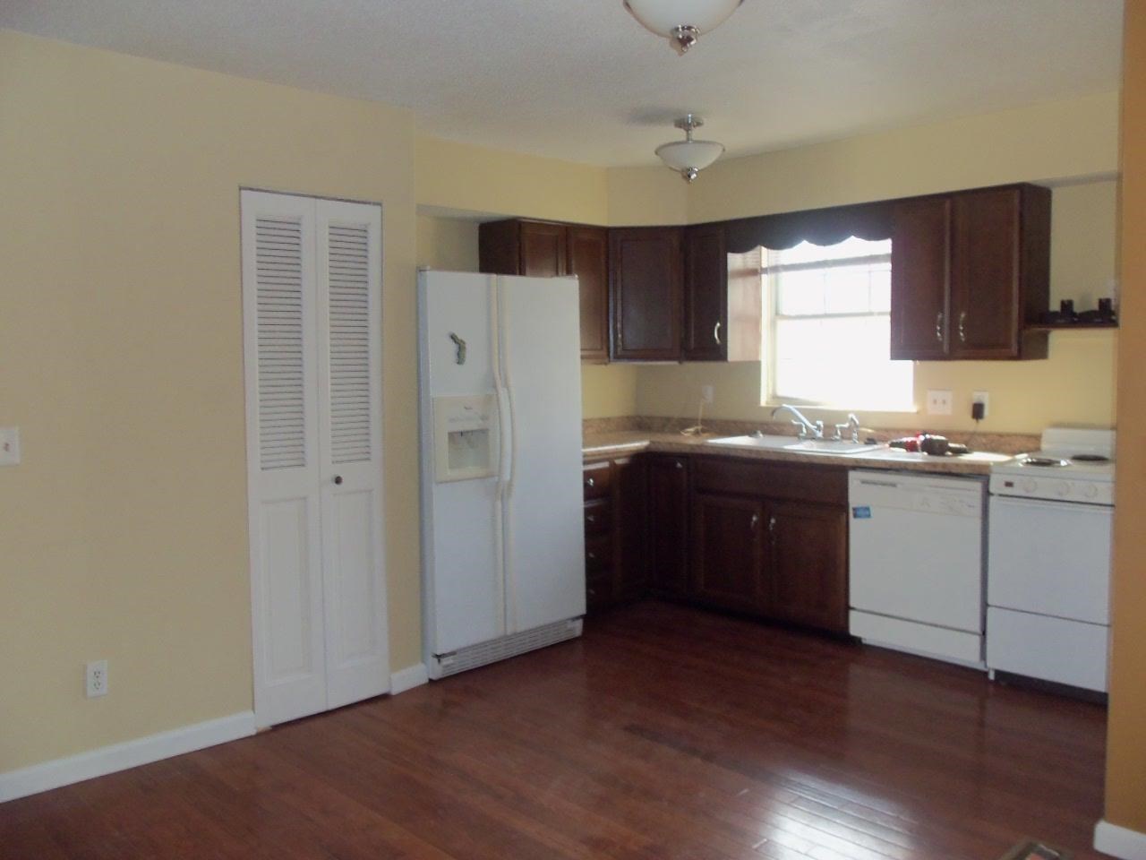 1901 Woodbridge Cir, Kokomo, IN 46901 photo 3