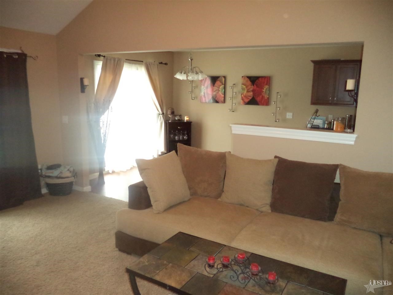 15289 Bears Breech Ct, Huntertown, IN 46748 photo 3