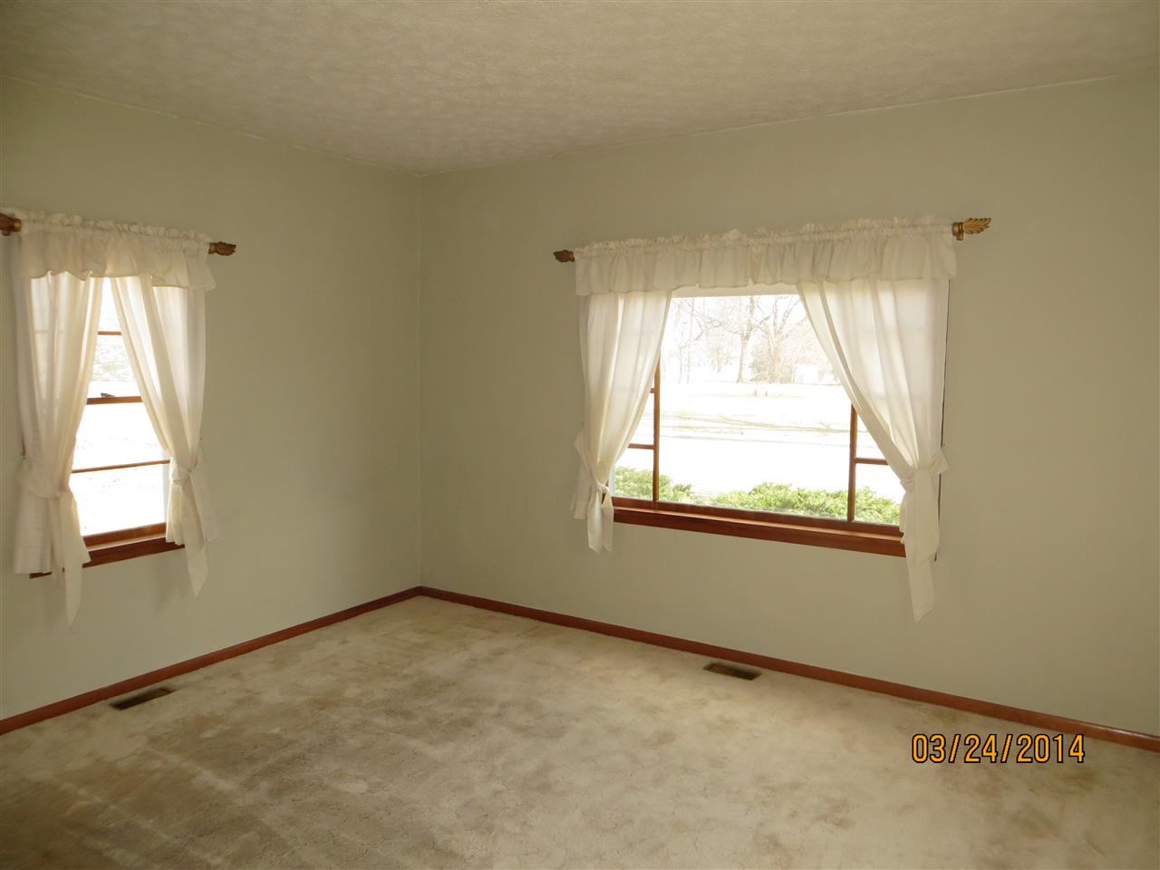 304 N Independence, Windfall, IN 46076 photo 6