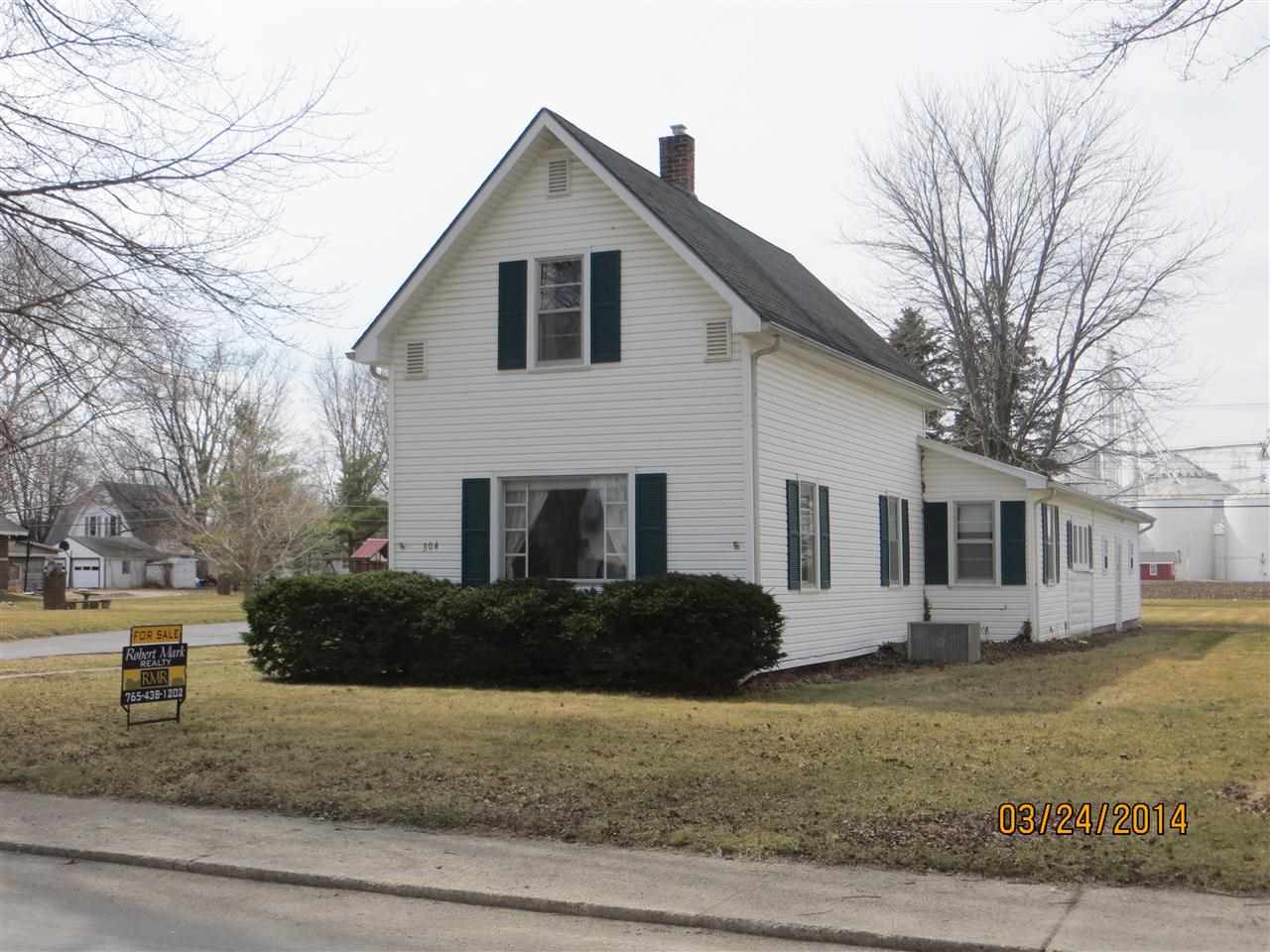 304 N Independence, Windfall, IN 46076 photo 1