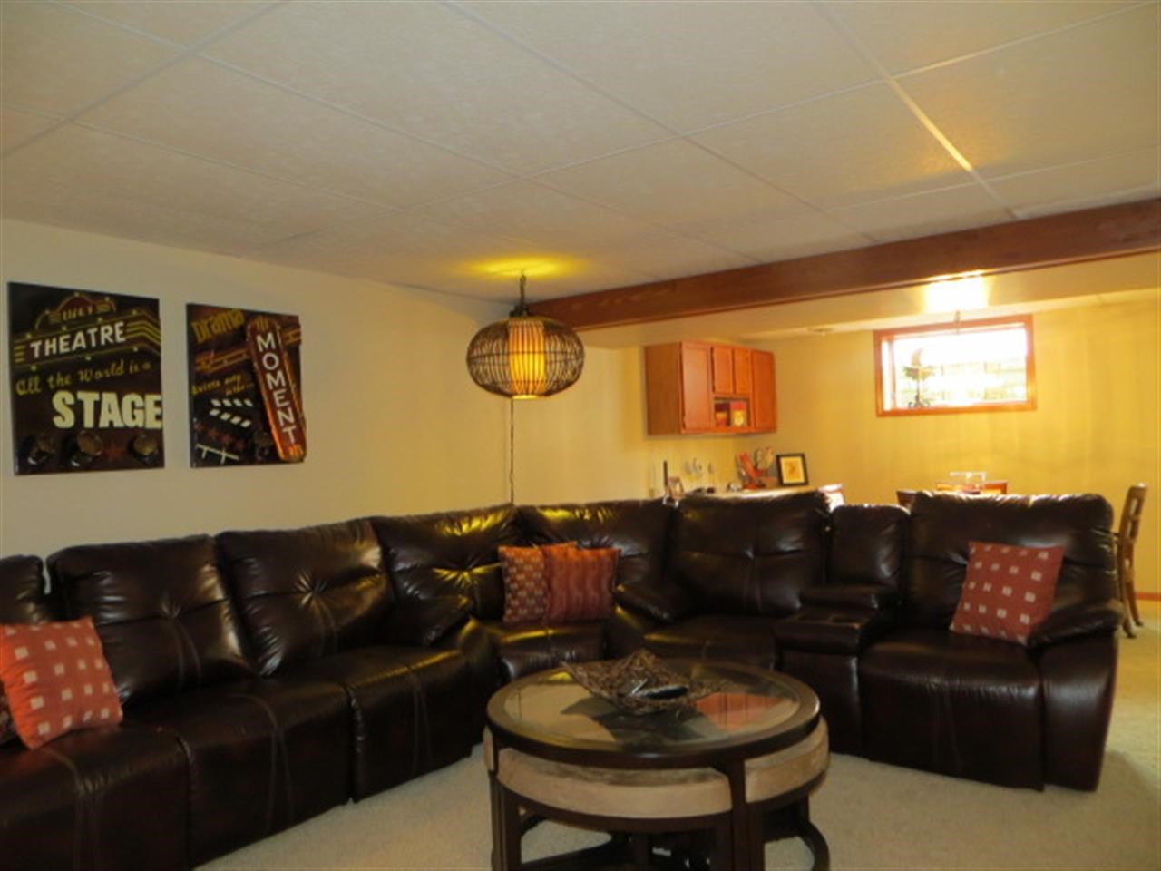 504 Henry Ct, Kendallville, IN 46755 photo 9