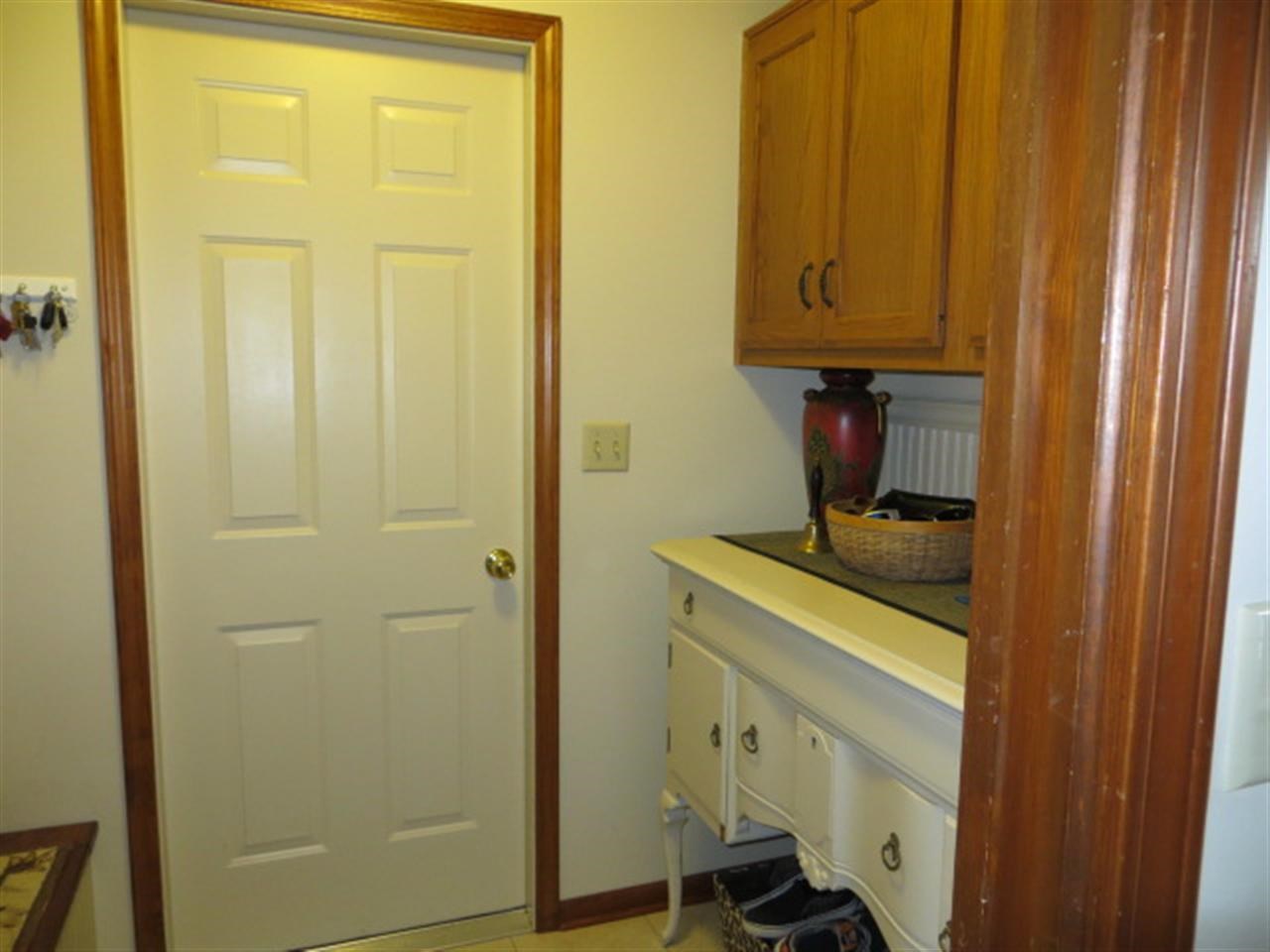504 Henry Ct, Kendallville, IN 46755 photo 14