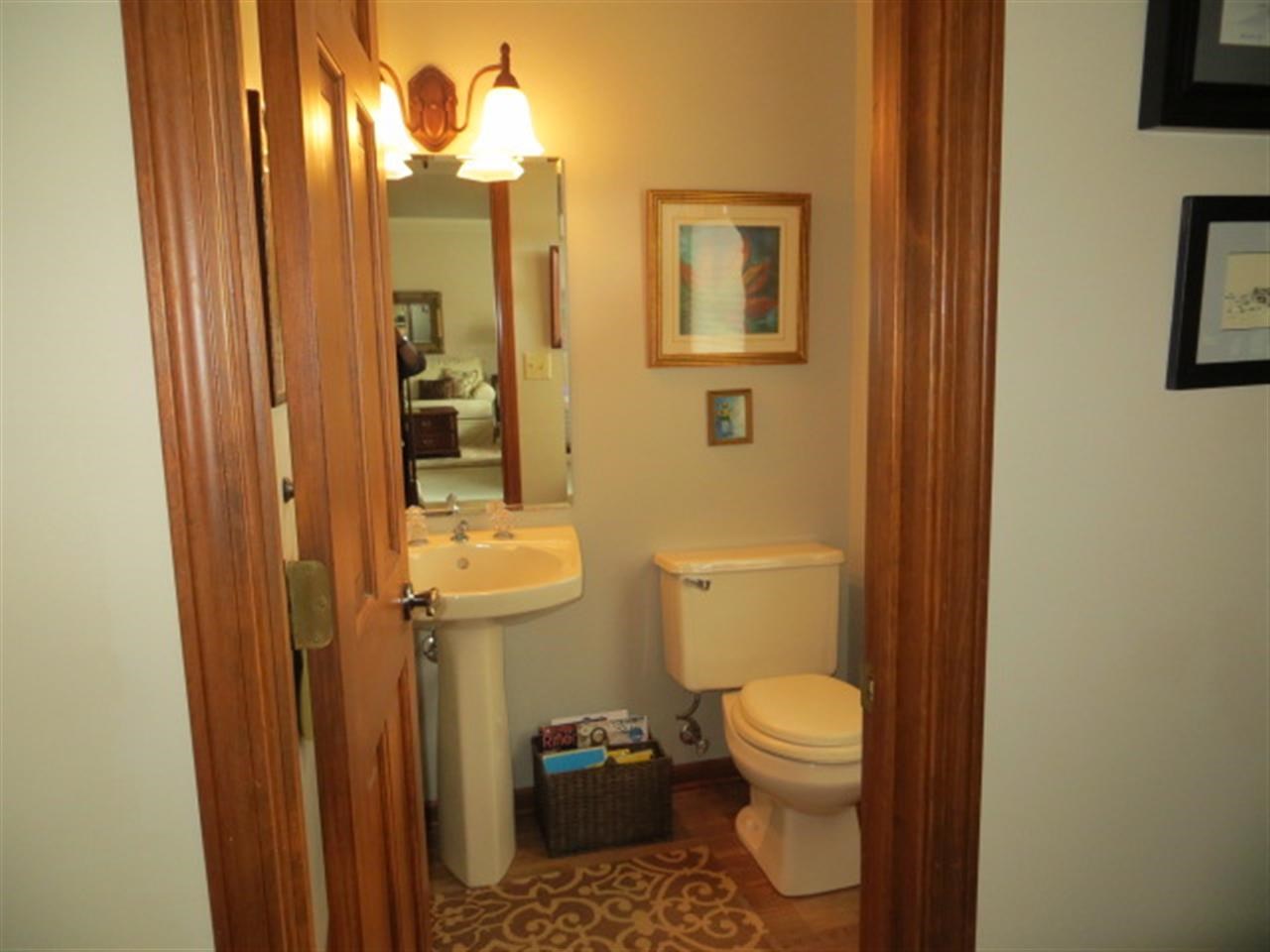 504 Henry Ct, Kendallville, IN 46755 photo 15