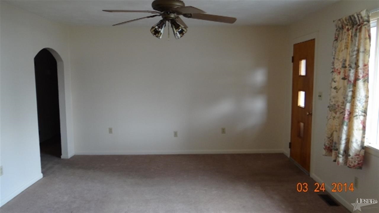 302 Gateway Ave, Churubusco, IN 46723 photo 10