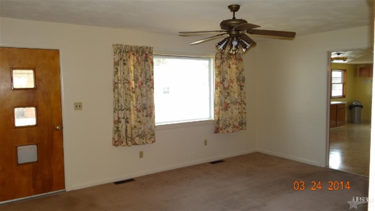 302 Gateway Ave, Churubusco, IN 46723 photo 11