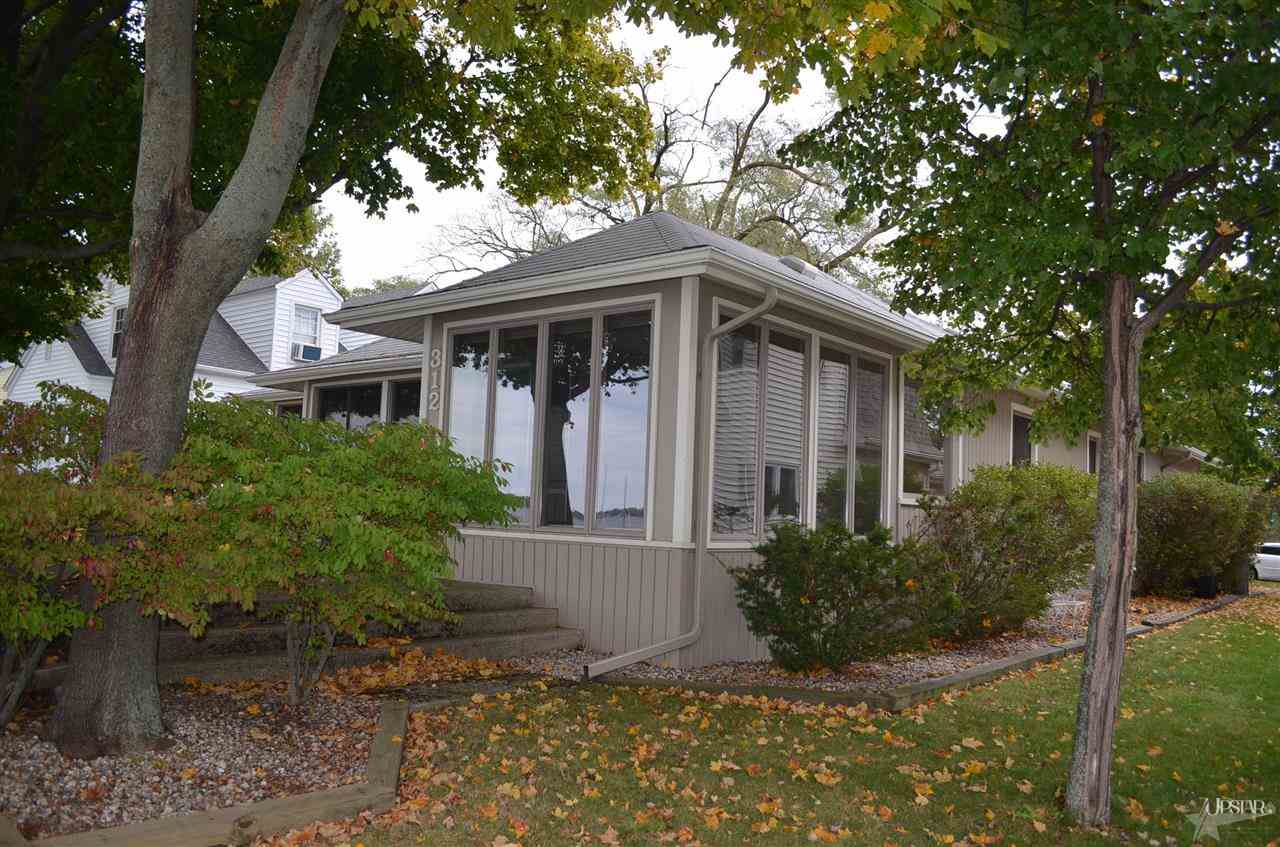 10469 N Grand Blvd, Syracuse, IN 46567 photo 3