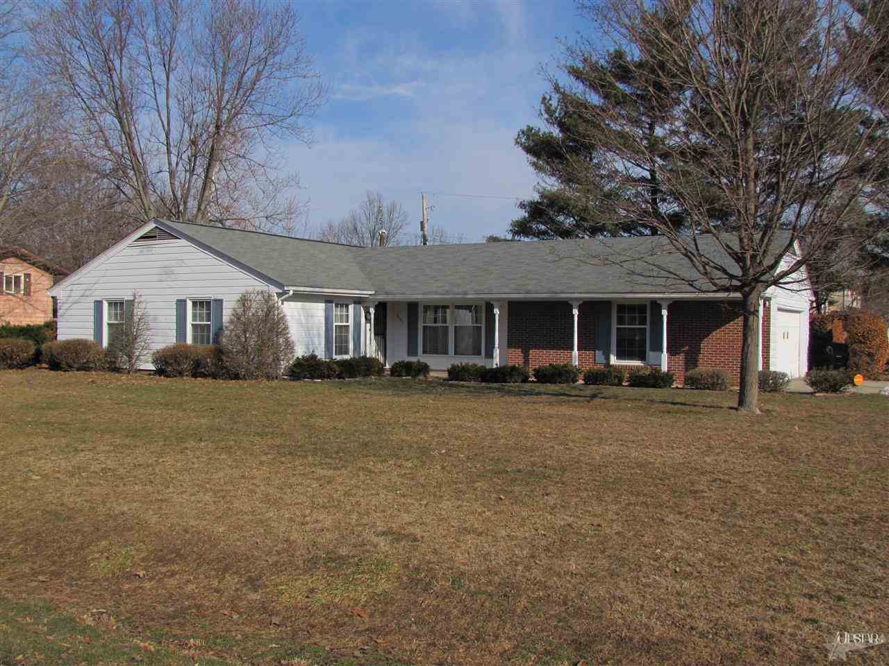 2727 Dellview Dr, Fort Wayne, IN 46816 photo 2