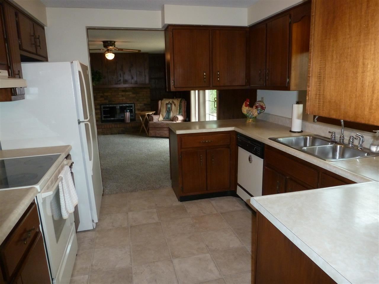 5732 Lancashire Ct, Fort Wayne, IN 46825 photo 10