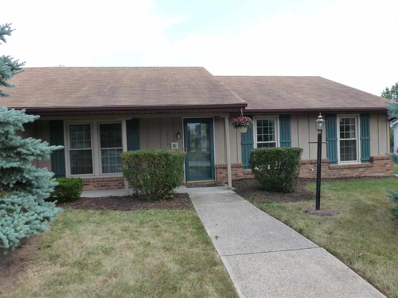 5732 Lancashire Ct, Fort Wayne, IN 46825 photo 1