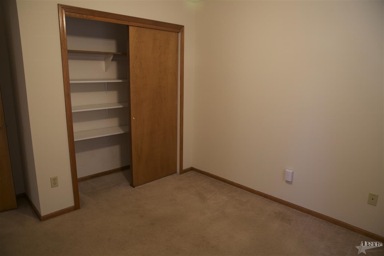 2017 Sundown Ln, Fort Wayne, IN 46808 photo 9