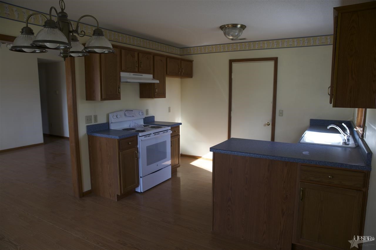 2017 Sundown Ln, Fort Wayne, IN 46808 photo 5