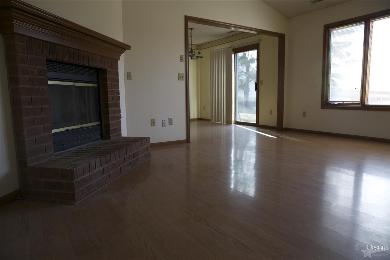 2017 Sundown Ln, Fort Wayne, IN 46808 photo 4