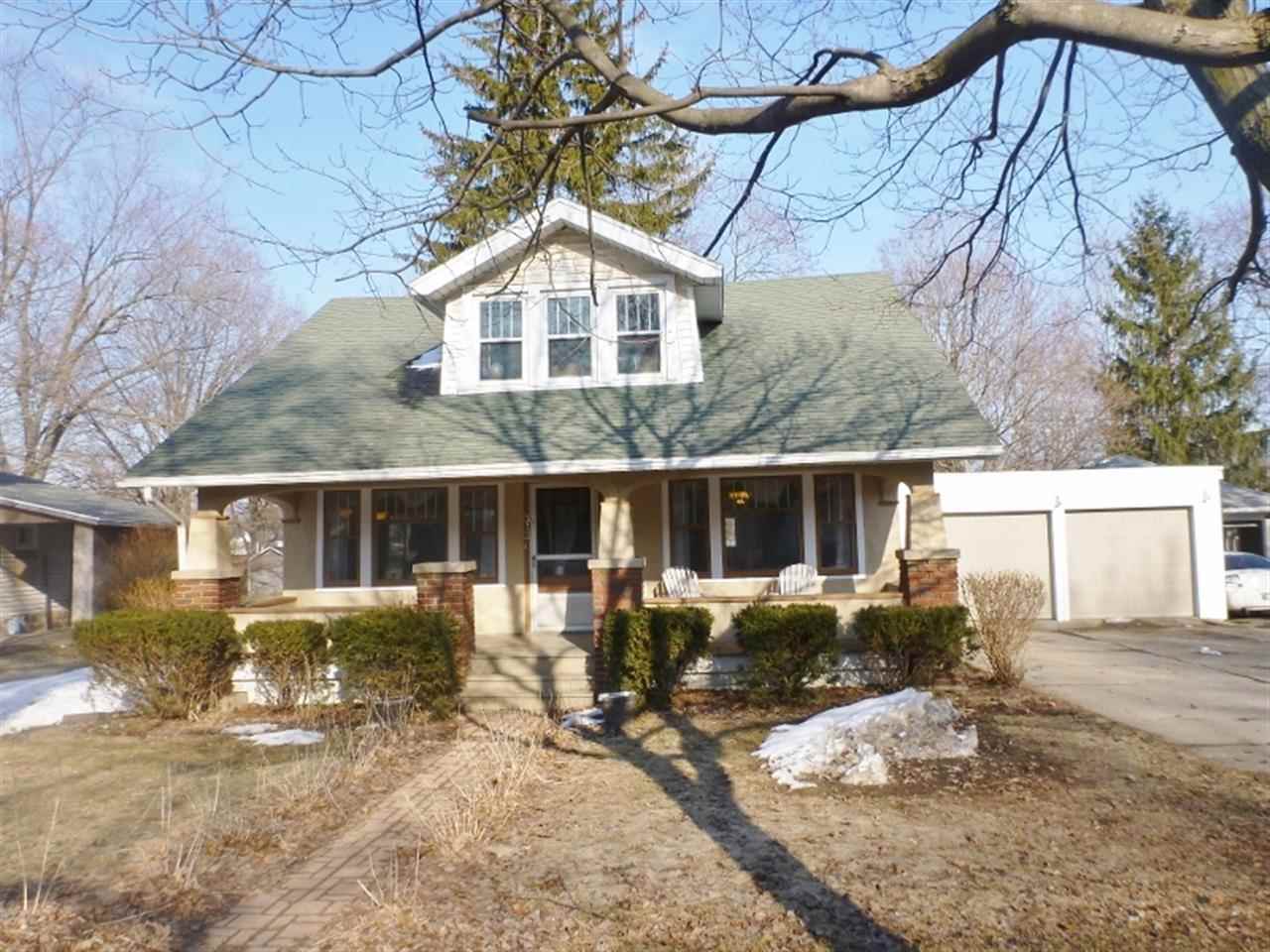 312 S Main St, Middlebury, IN 46540 photo 2