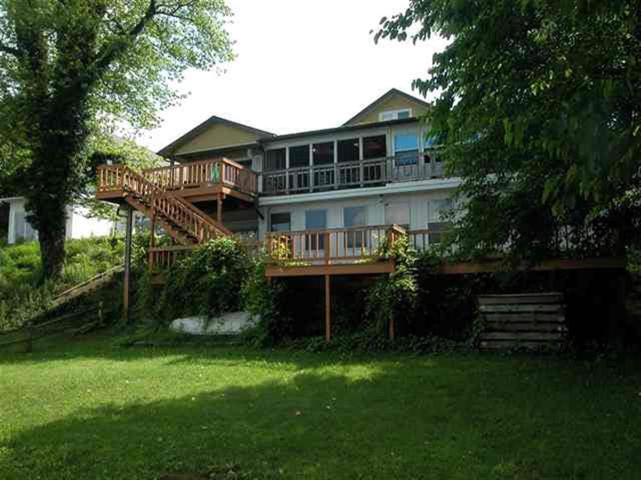 756 N Lake St, Warsaw, IN 46580 photo 1